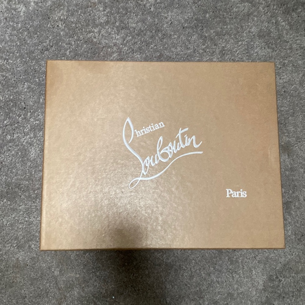 Men's spikedtoe Louboutin Sneakers black  leather only worn 1 time Brand new.
